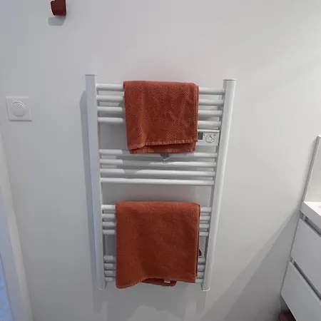 בית נופש Le Tete A Tete Des Petites Maisons De *